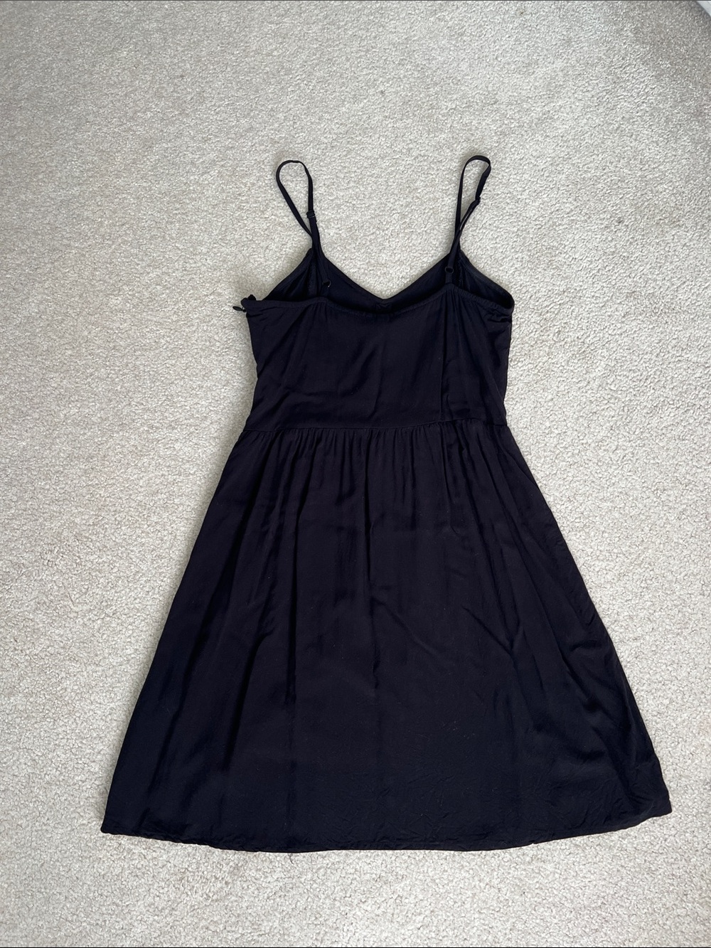Divided Dress - Picture 5 of 6